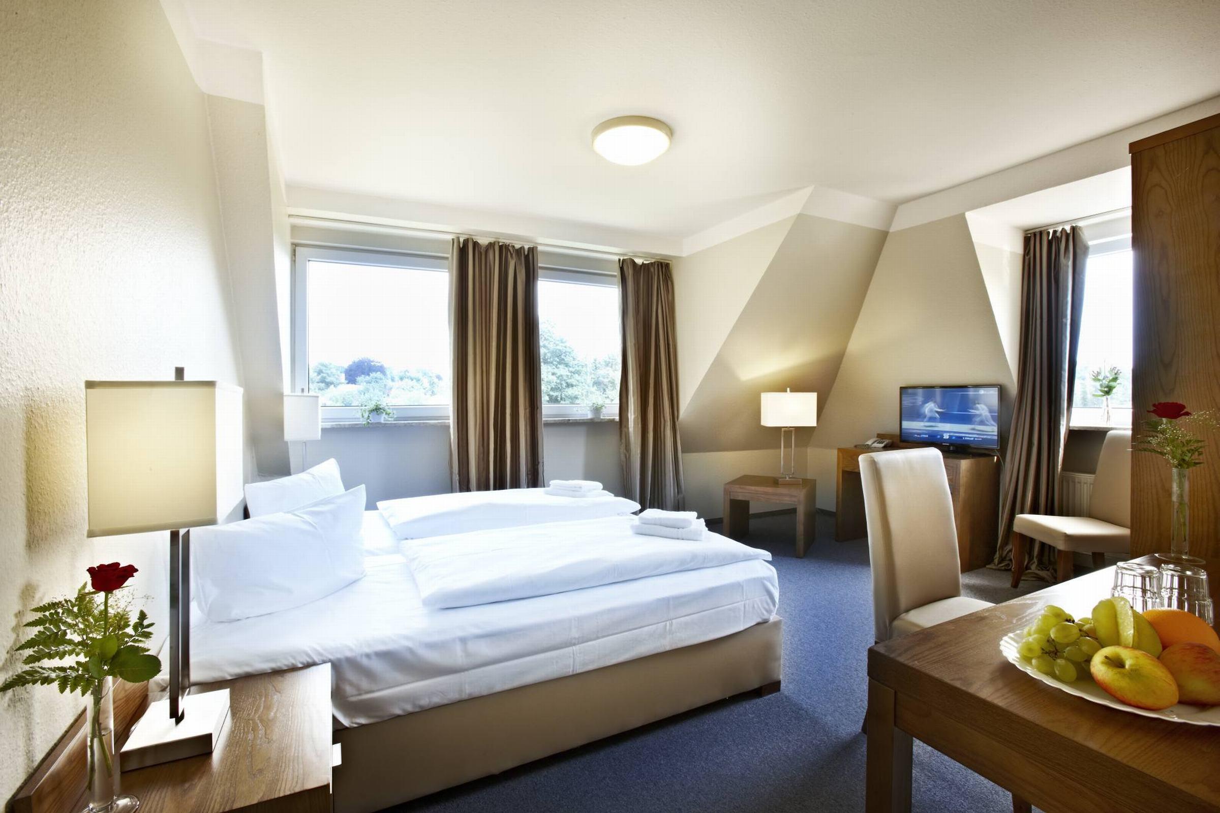 Hotel Koenigstein Kiel By Tulip Inn Exterior photo